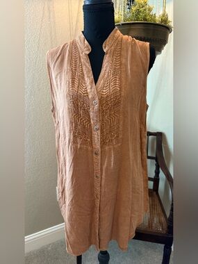 Sleeveless Embroidered V-Neck Tunic Top - Rust
